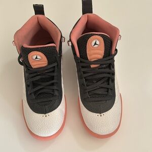 NWOT - Jordan Jumpman Pro GS Black & Pink Quartz